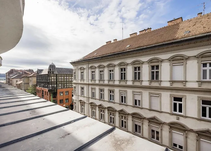 Garay Center Relax Lejlighed